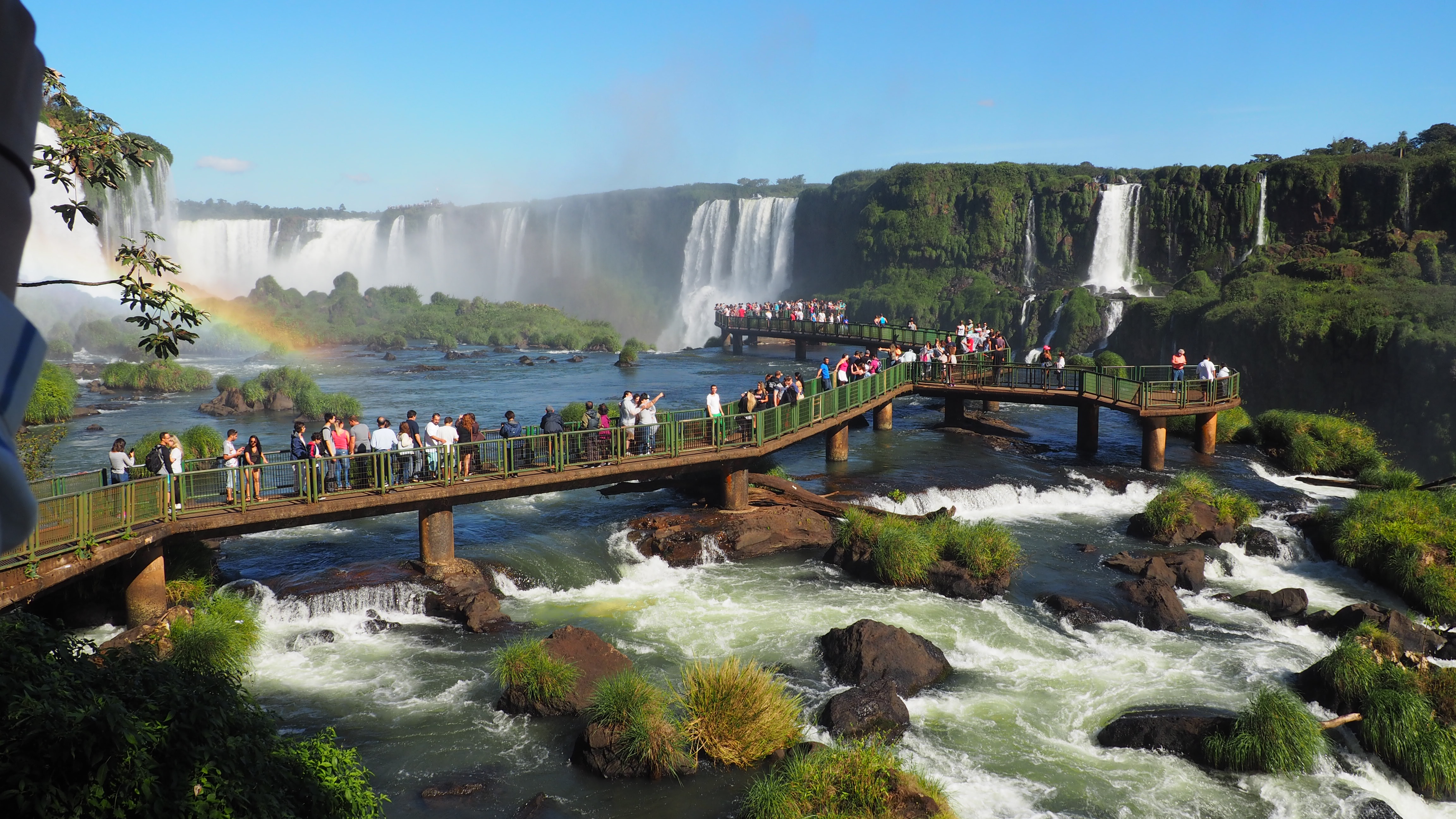 Pasarela en el lado brasileño de las Cataratas de Iguazú