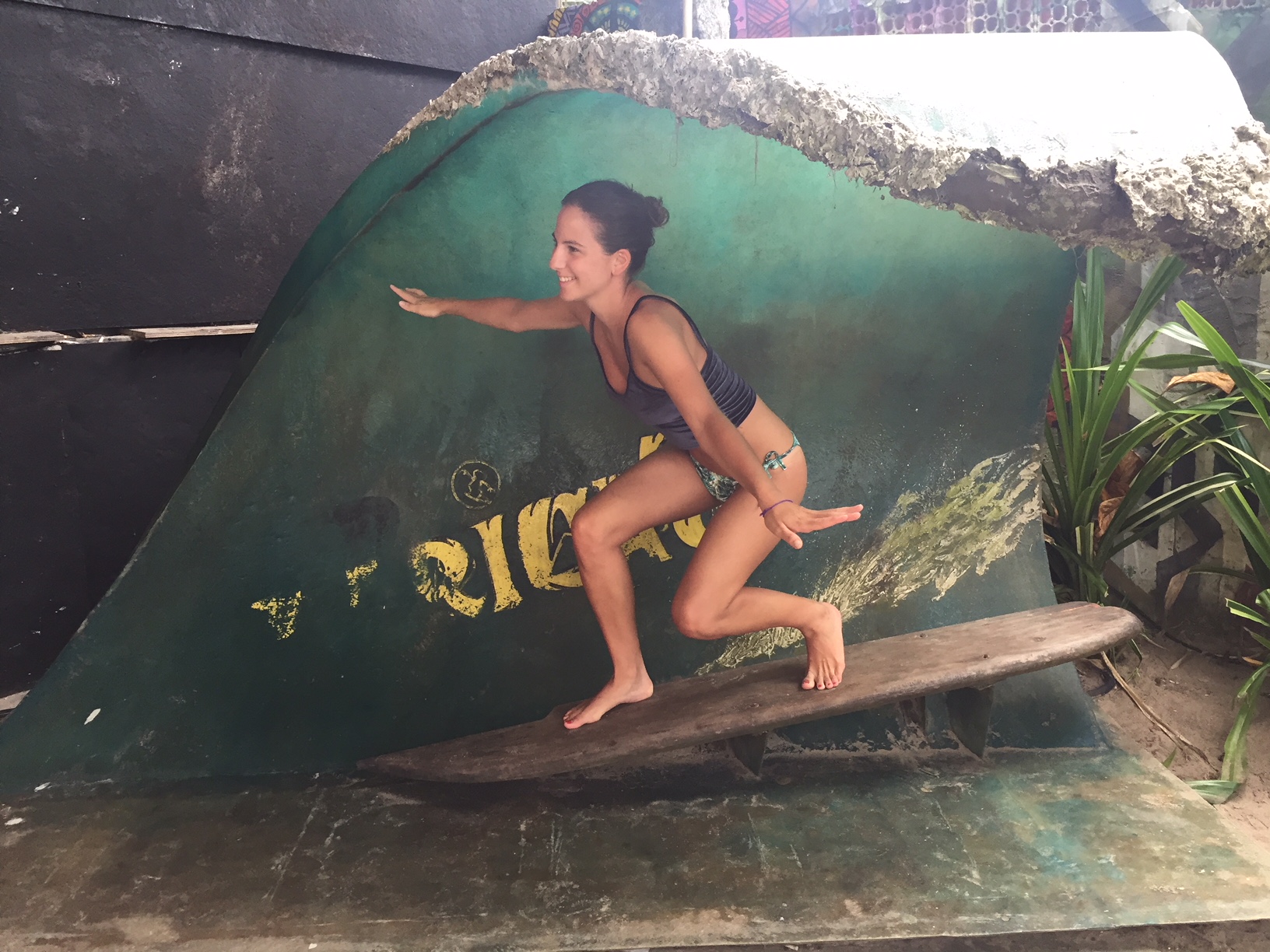 Miren "surfeando" en Playa Blanca