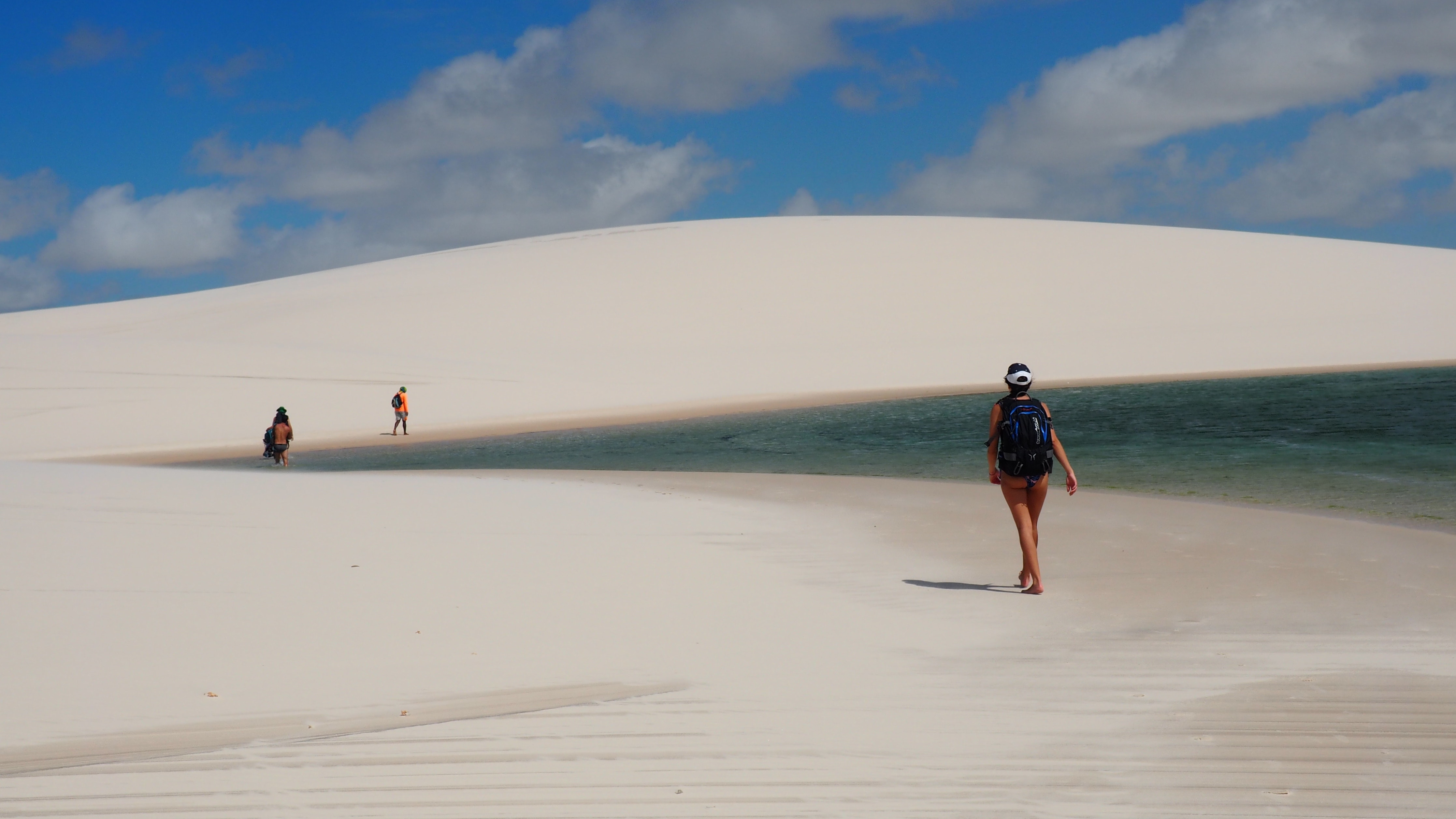 Caminando entre lagos y dunas en el Parque Nacional de Lençois Maranhenses