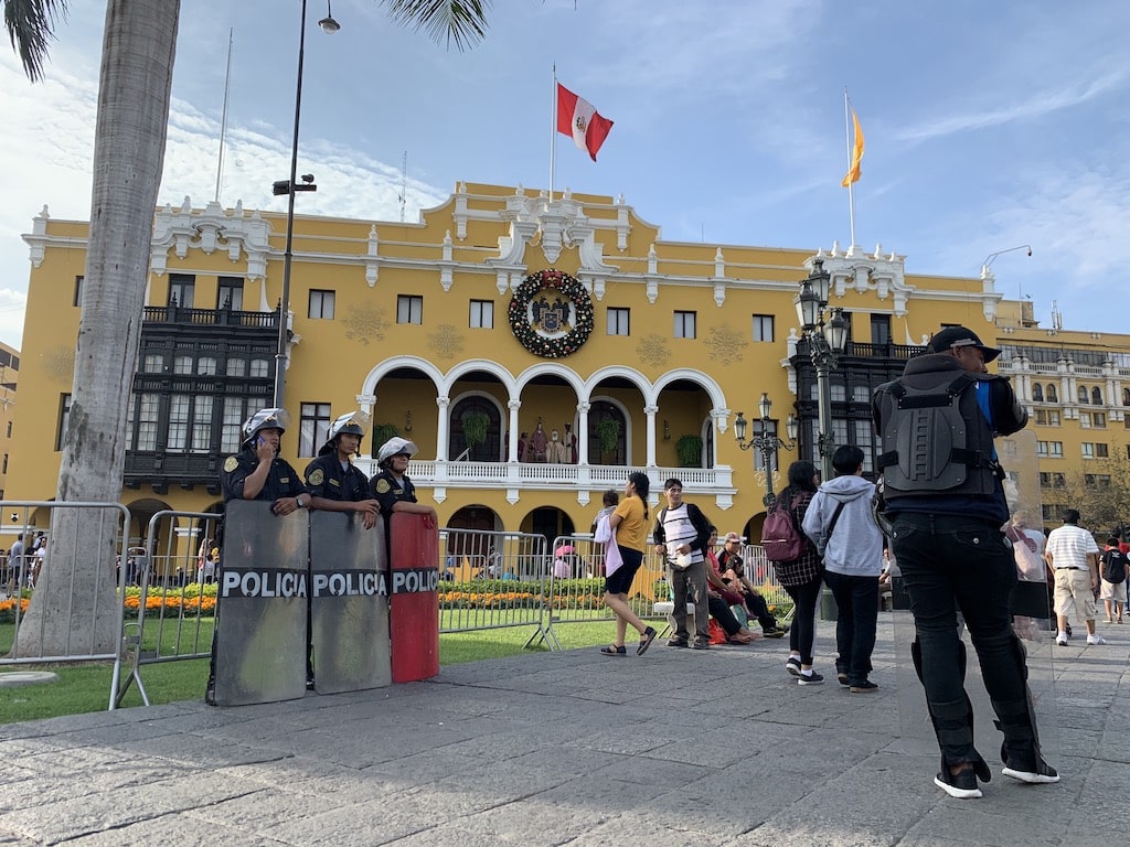 La Plaza de Armas, el principal atractivo turístico que ver en el centro de Lima